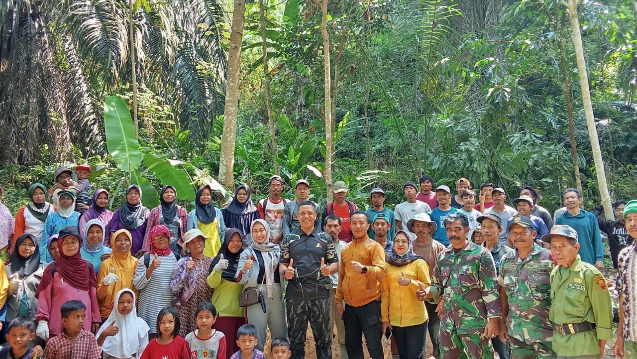 Persit Kartika Chandra Kirana Cabang XLV Kodim 0622 Kabupaten Sukabumi Ikut Sukseskan Program TMMD Ke 121 Melalui Sasaran Non Fisik