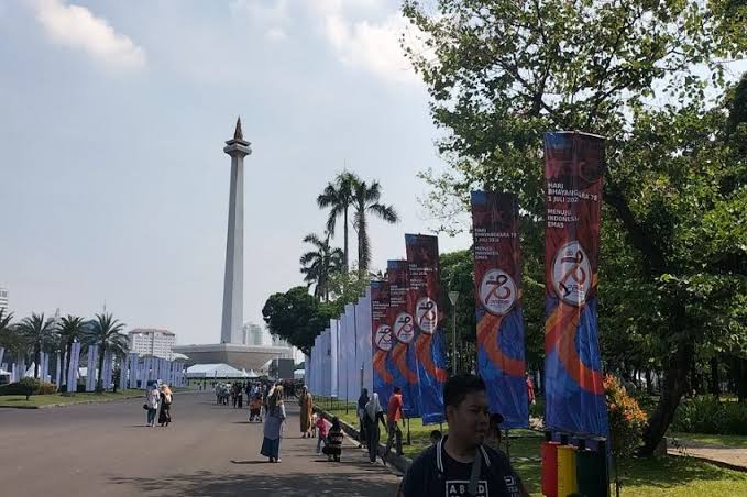 HUT Bhayangkara ke-78, Rombongan Bus Mulai Memadati Kawasan Monas