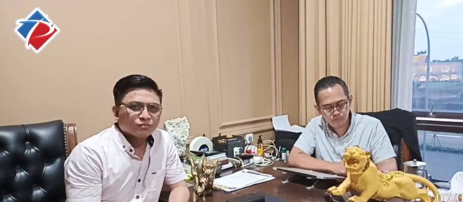 Firdaus Oibowo Banjir Kritik Lantaran Naik dan Injak-Injak Meja dalam Ruangan Persidangan