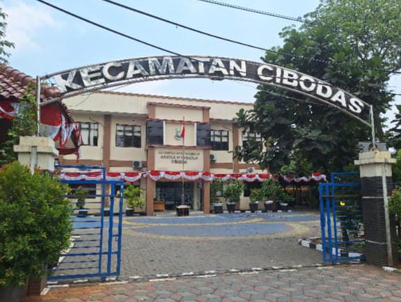 Ada Apa Dengan Camat Cibodas, Disinyalir KKN & Pungli Merajalela, Banyak Pegawai Jadi Korban