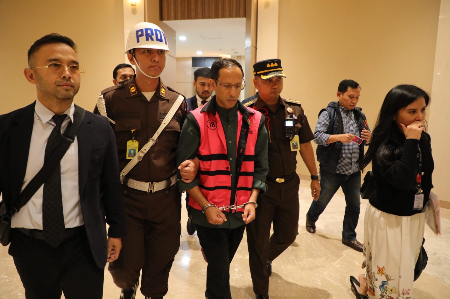 Jampidsus Kejagung Tetapkan Mantan Mendikbudristek Nadiem Makarim Tersangka Kasus Laptop Chromebook