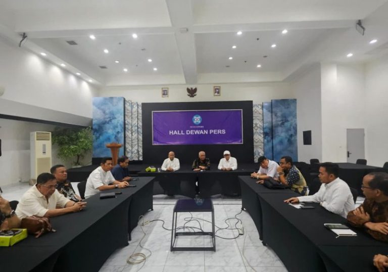 dewan-pers2-800x560