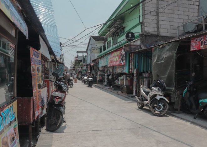 Jalan Mulus, Warga Pasar Bukit Pamulang Bahagia: Sekarang Enak, Lancar, Gak Ada Lubang Lagi!