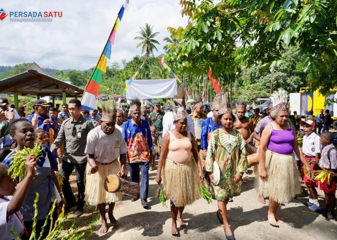 Menteri Nusron Serahkan Sertipikat Tempat Ibadah di Papua: Tegaskan Semua Harus Tersertipikasi di Era Presiden Prabowo