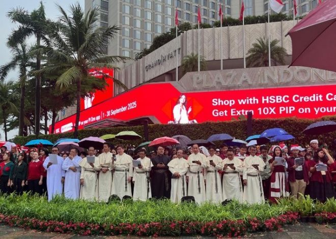 Kick Off Christmas Carol Colossal Berlangsung Meriah, Pramono–Rano Resmikan Semangat Natal Jakarta 2025