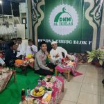 Bhabinkamtibmas Desa Palasari Hadiri Peringatan Isra Mi’raj, Pererat Silaturahmi dan Jaga Kamtibmas