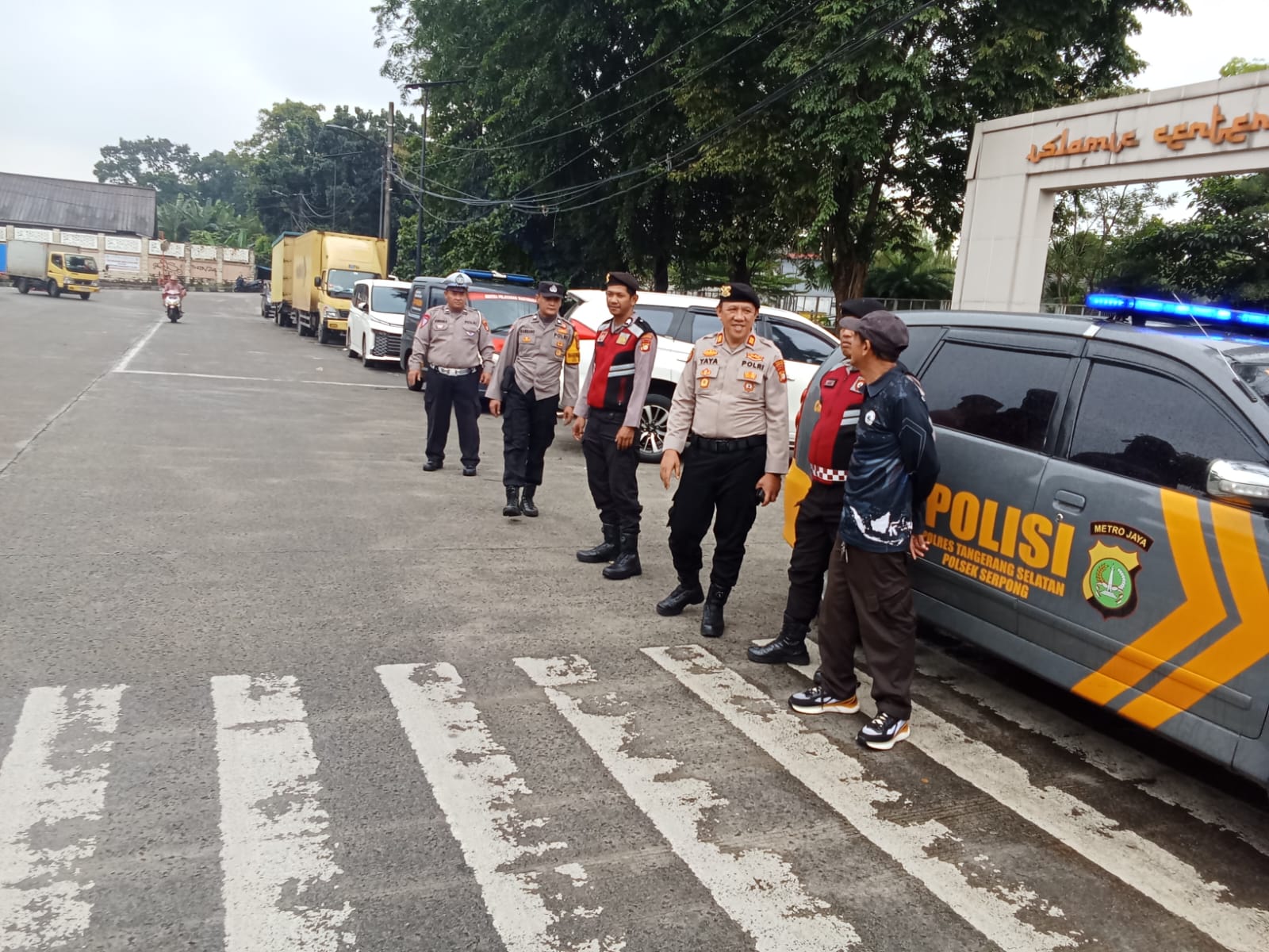 Cek Poskamling Dini Hari, Bhabinkamtibmas Pondok Jagung Timur Perkuat Program Jaga Jakarta+