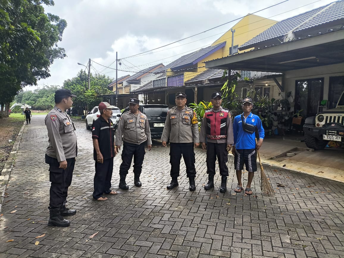 Patroli Jalan Kaki KRYD Polsek Legok, Antisipasi 3C dan Persempit Ruang Gerak Pelaku Kejahatan