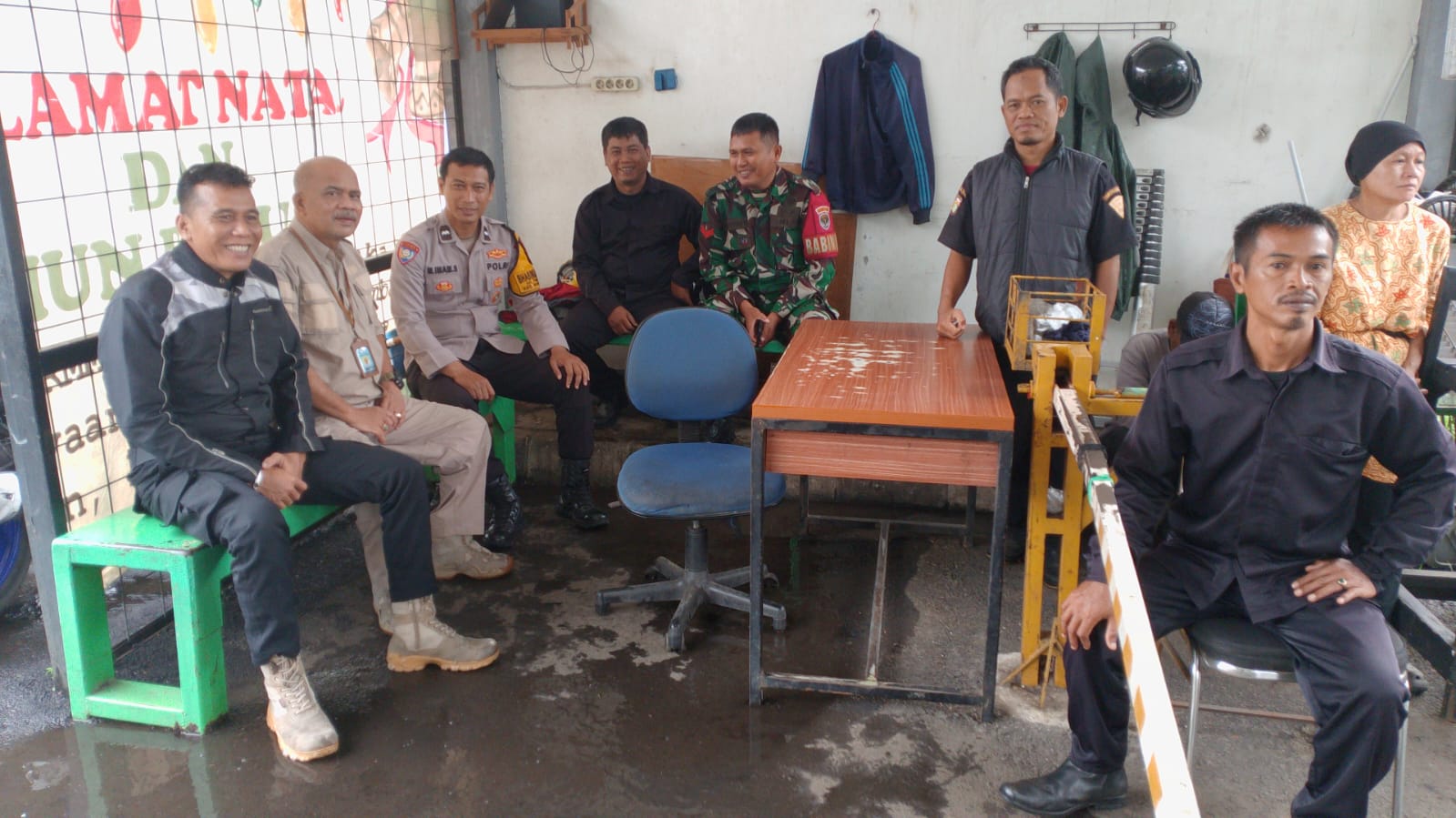 Program Jaga Jakarta+, Bhabinkamtibmas Pondok Jagung Ajak Security Perkuat Keamanan Sambut Ramadan