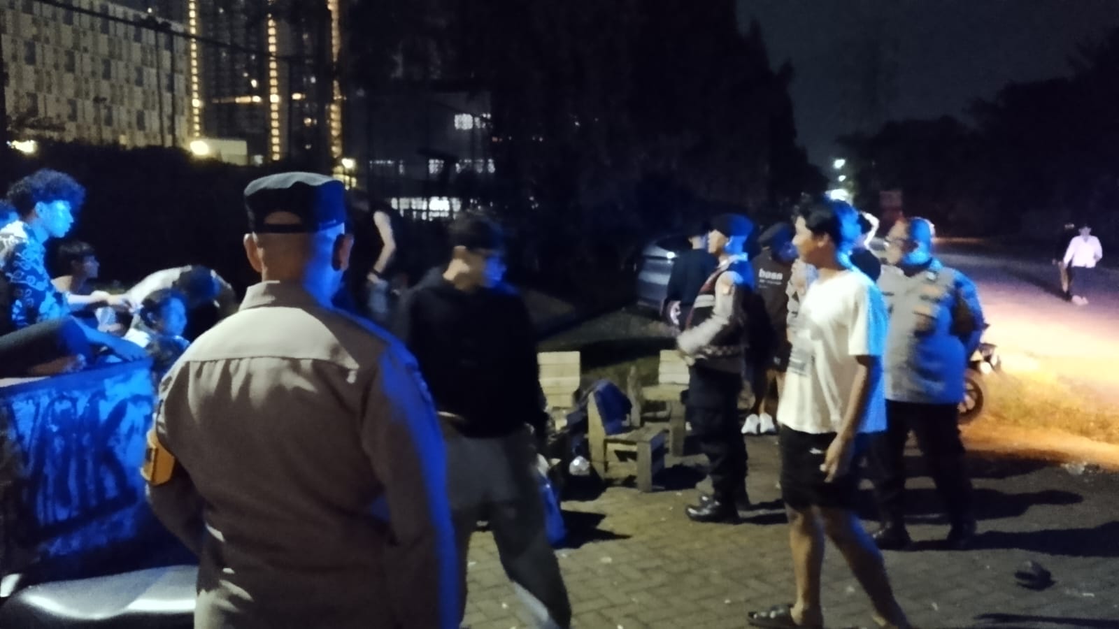 Patroli KRYD Jam Sahur, Polsek Pondok Aren Pastikan Situasi Aman dan Kondusif