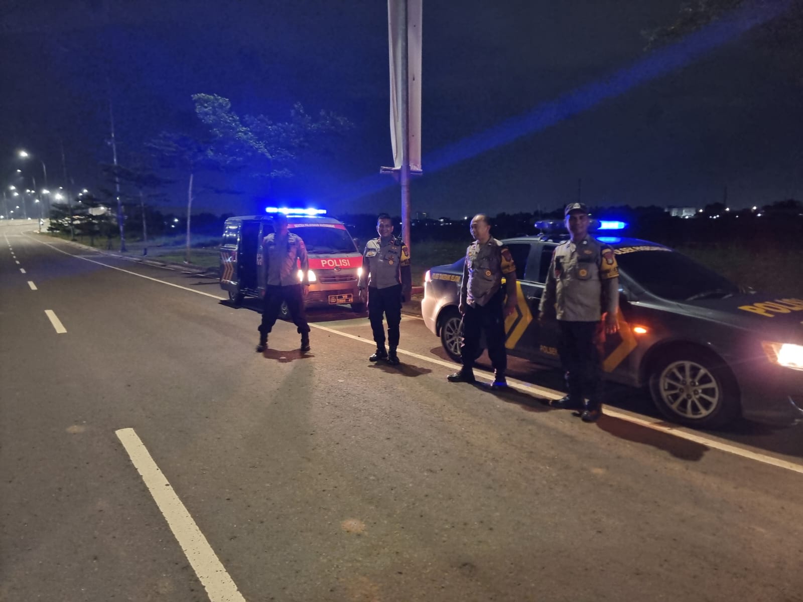 Patroli Cipta Kondisi dan Strong Point Polsek Pagedangan untuk Menjaga Kamtibmas Tetap Kondusif