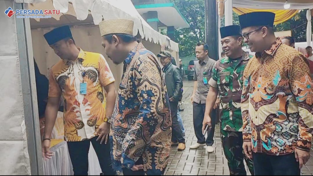 Antusias Warga Padati Bazar Ramadan Ciputat Timur, Lurah Pondok Ranji Apresiasi Program Sembako Murah