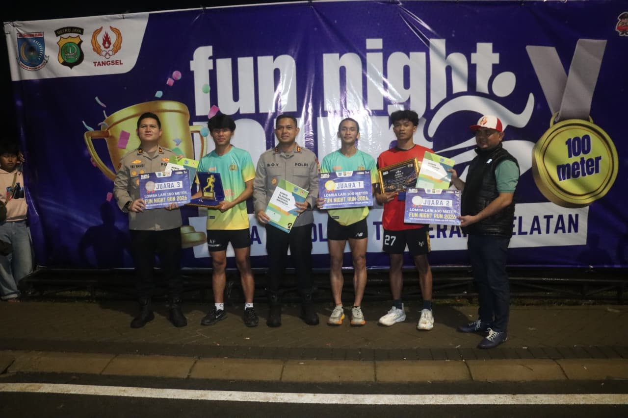 Ribuan Warga Antusias Saksikan Fun Night Run Polres Tangerang Selatan