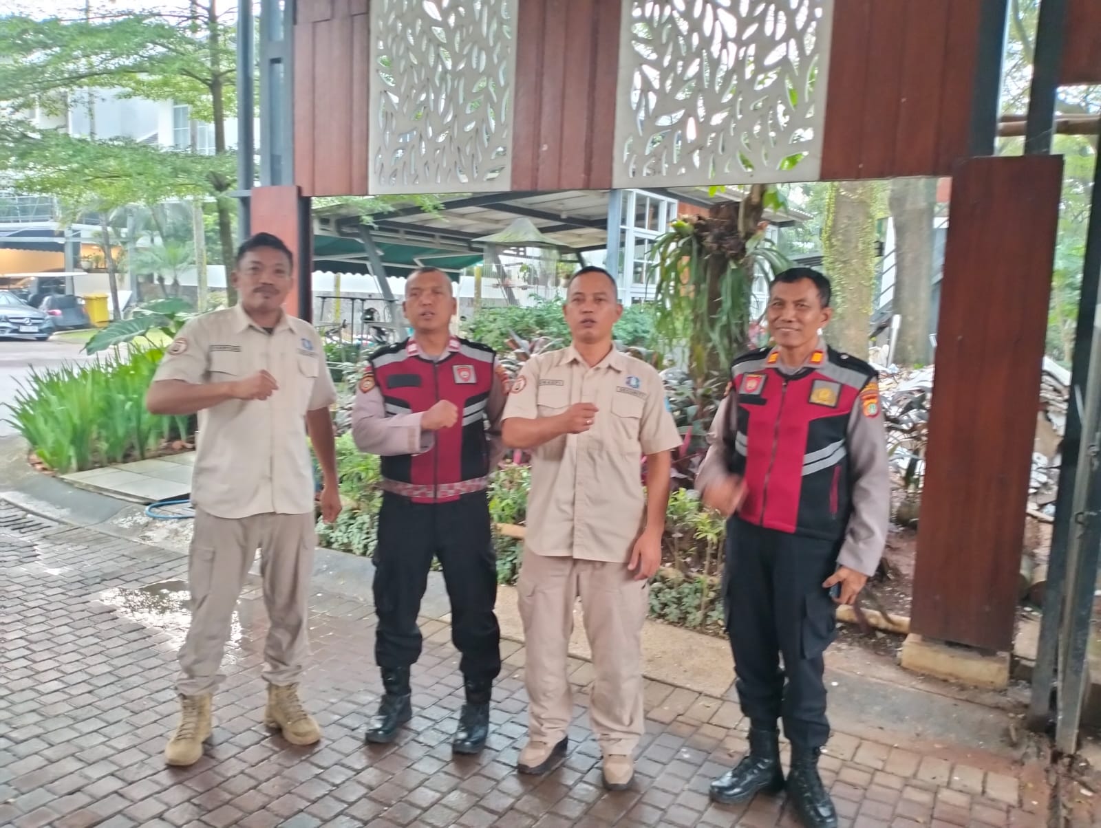 Unit Samapta Polsek Pondok Aren Laksanakan Patroli Pemukiman dan Sambang Dialogis