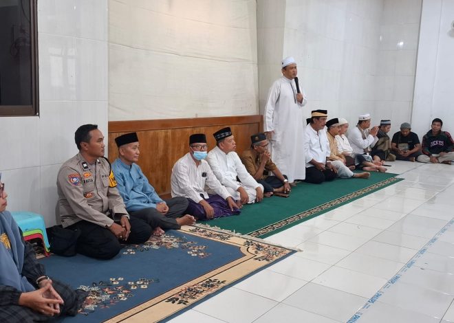 Pererat Silaturahmi, Bhabinkamtibmas Bojong Nangka Buka Puasa Bersama Anak Yatim