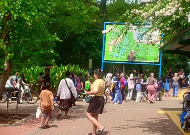 Hari Ketiga Idulfitri 1447 H, Taman Margasatwa Ragunan Dipadati Pengunjung
