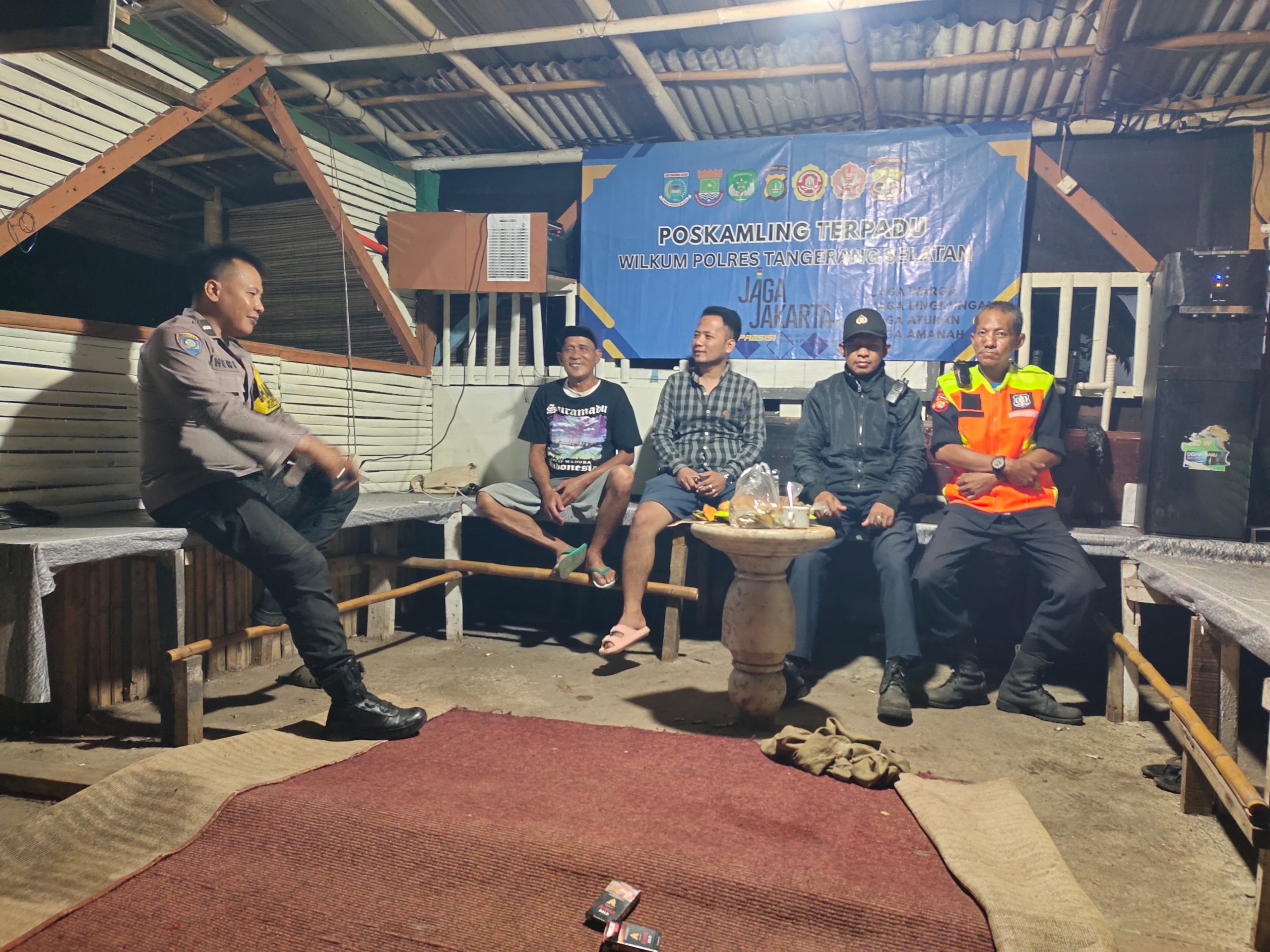 Polsek Serpong Tingkatkan Keamanan Wilayah, Bhabinkamtibmas Rawa Buntu Cek Poskamling Terpadu