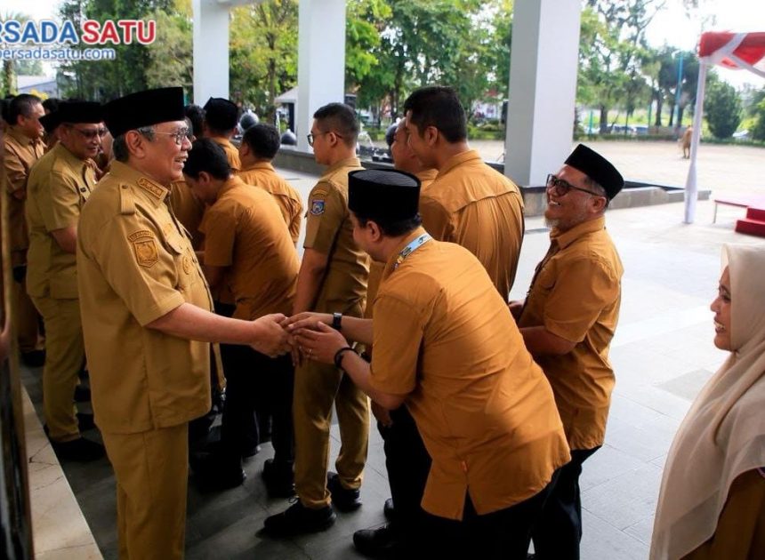 Pemkot Tangsel Gelar Apel dan Halalbihalal, Benyamin Tekankan Kebersihan dan Efisiensi Anggaran