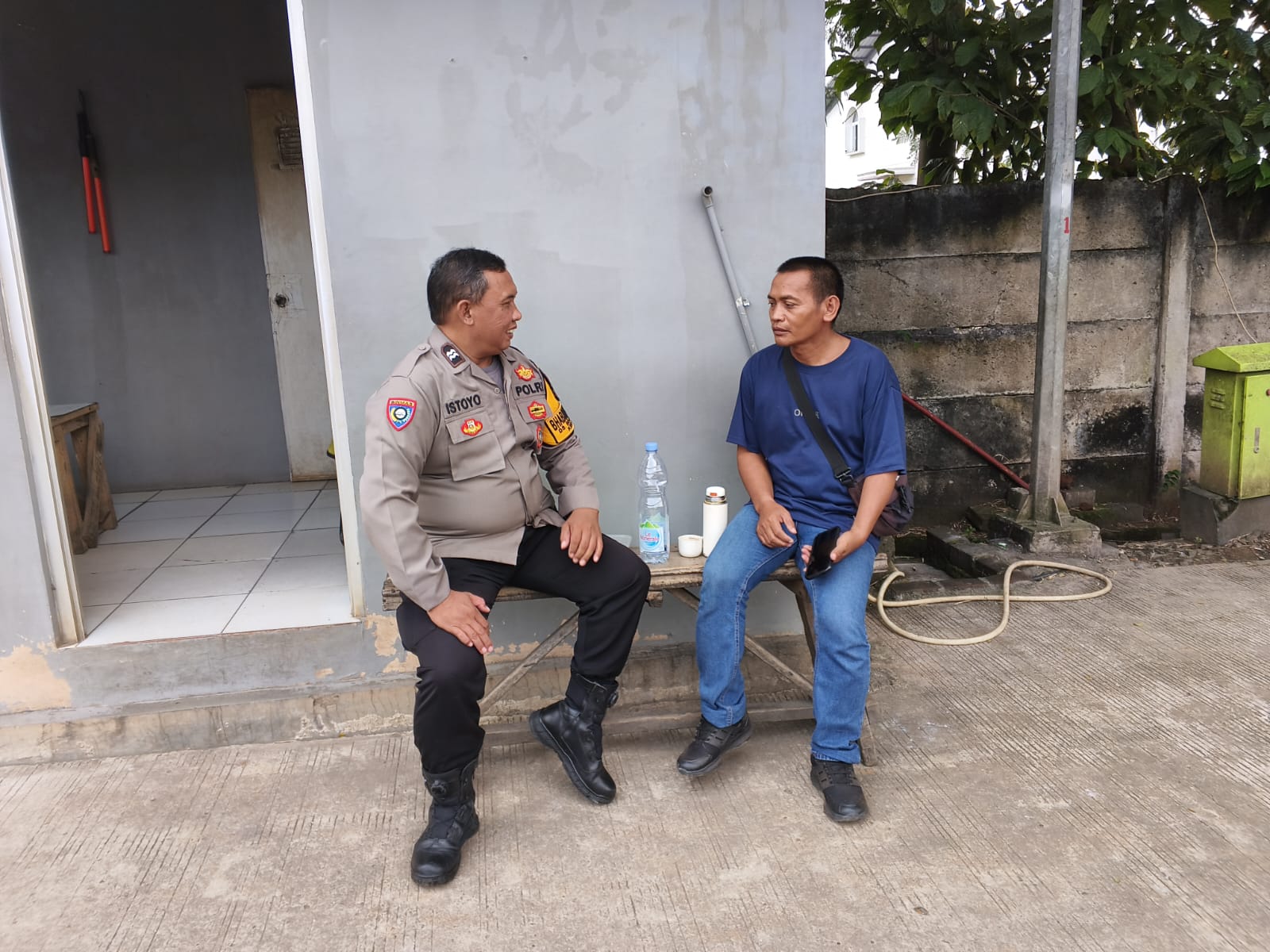 Sambang dan Cooling System, Bhabinkamtibmas Bojongkamal Perkuat Sinergi dengan Warga