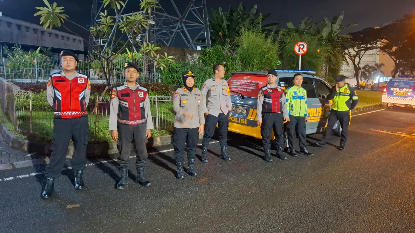 Ops Cipta Kondisi Polsek Kelapa Dua Intensifkan Patroli Malam, Wujudkan Wilayah Aman dan Nyaman