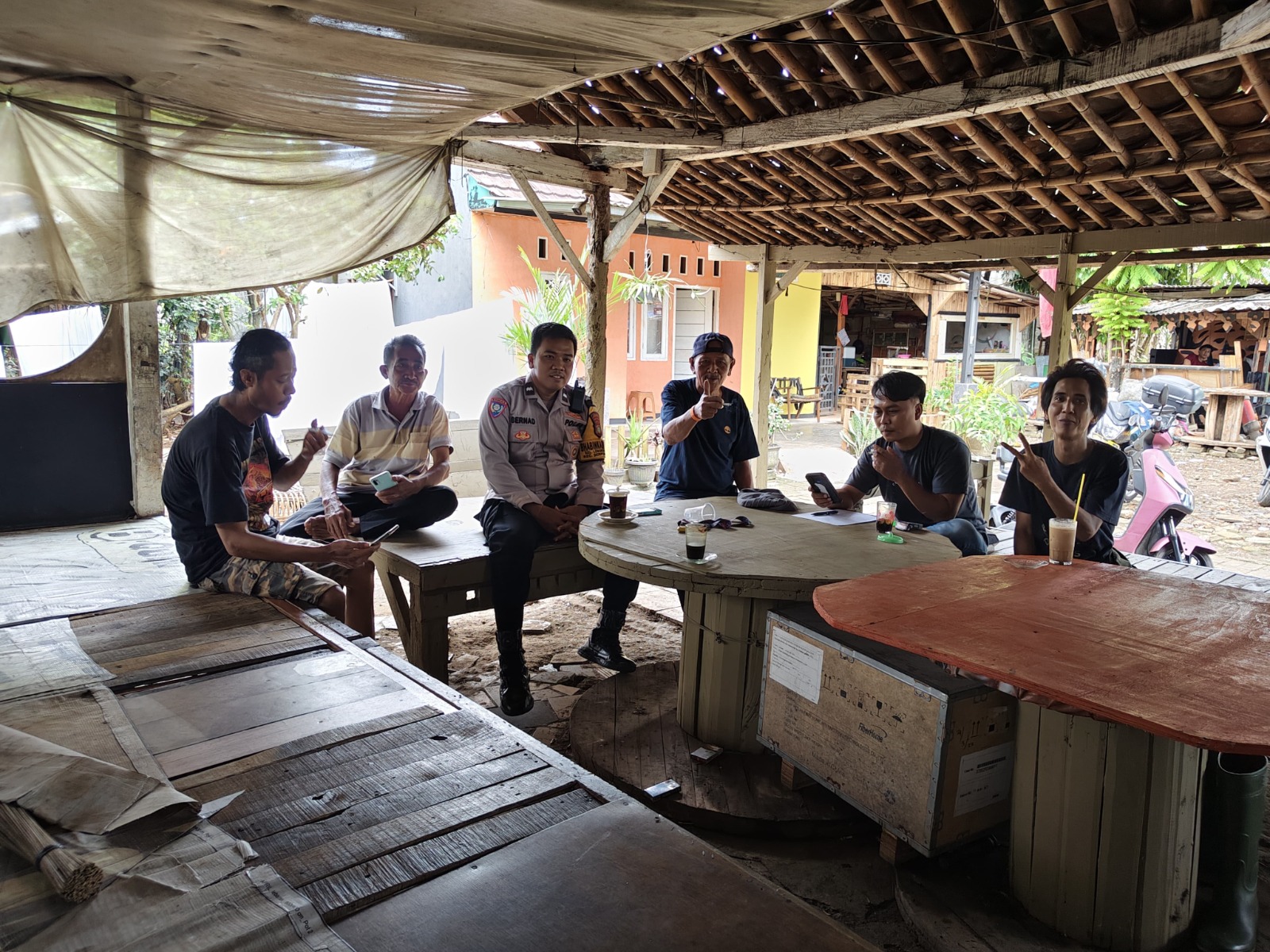 Sinergi Warga dan Polisi, Cooling System & KRYD Polsek Serpong Jaga Kondusifitas Lengkong Karya