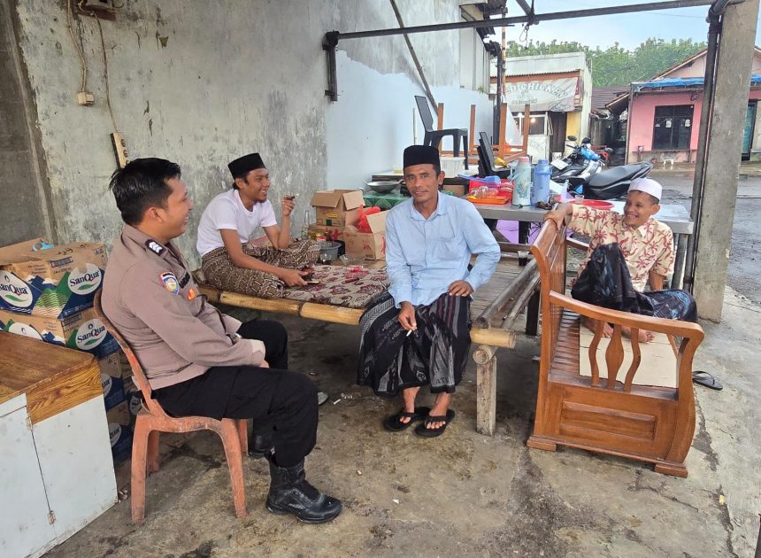 Cooling System Humanis, Bhabinkamtibmas Serdang Wetan Ajak Warga Jaga Keamanan Lingkungan
