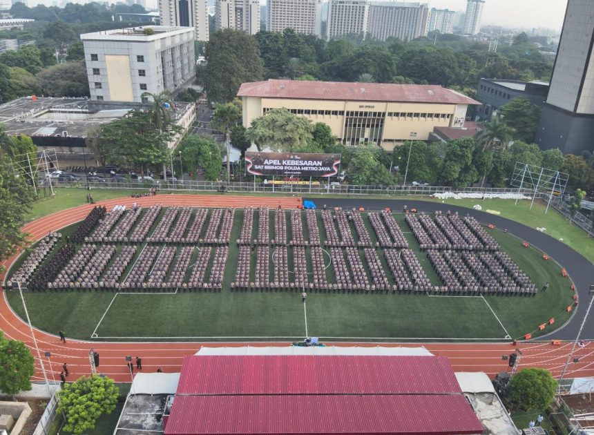 Kapolda Metro Jaya Pimpin Apel 2.098 Personel Brimob di Stadion Presisi, Tekankan Sikap Disiplin dan Humanis