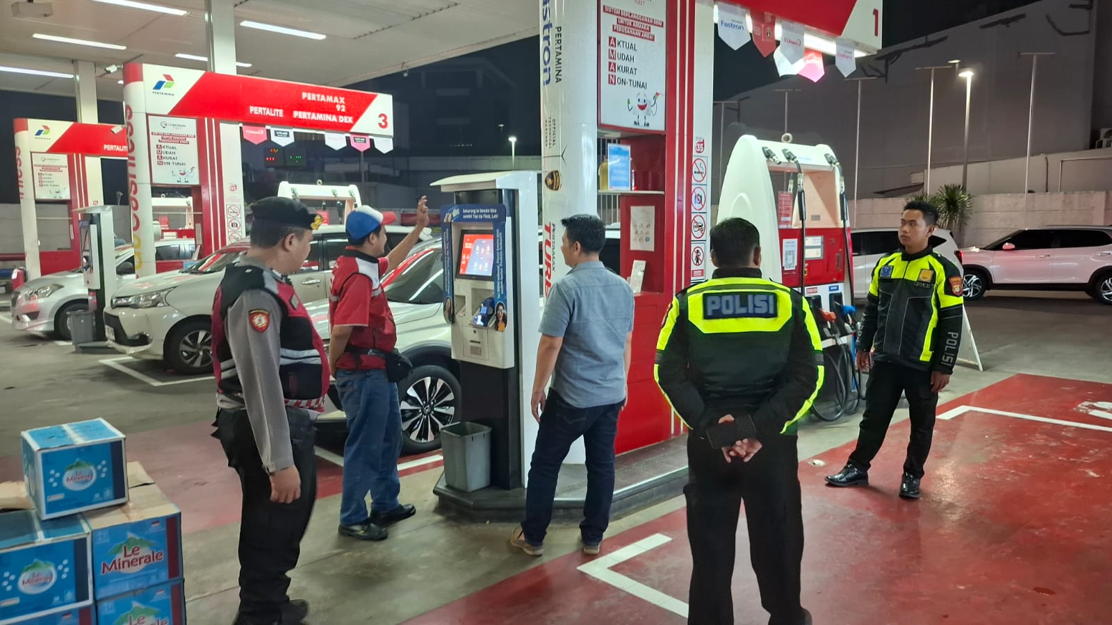 Patroli Malam Polsek Kelapa Dua, Tekan Aksi Balap Liar dan Ciptakan Rasa Aman Warga