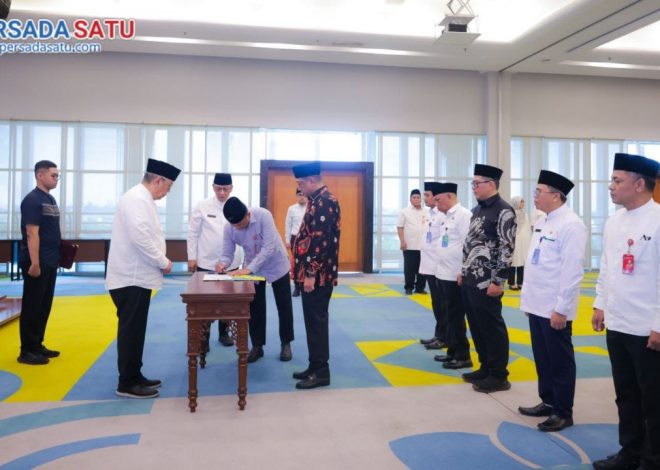 Lantik 6 Pejabat Baru, Wali Kota Tangsel Tekankan Integritas dan Peningkatan Pelayanan