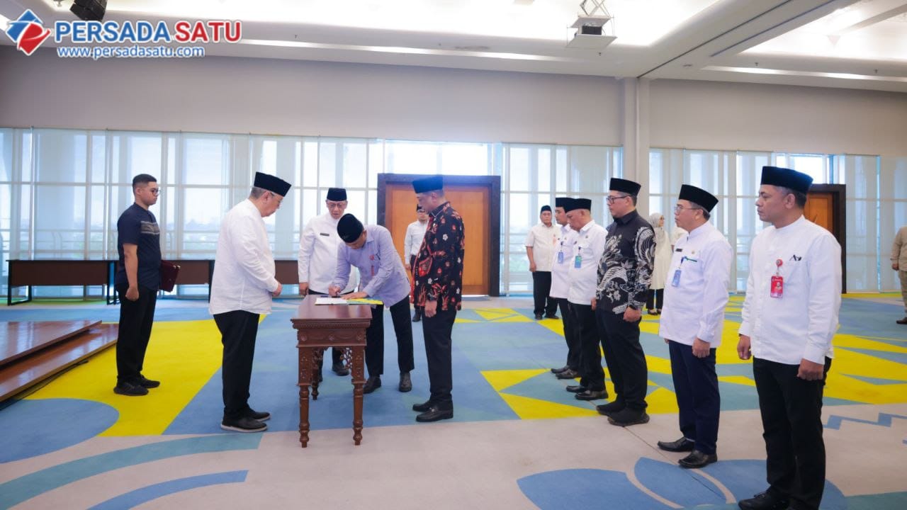 Lantik 6 Pejabat Baru, Wali Kota Tangsel Tekankan Integritas dan Peningkatan Pelayanan