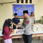 Gelar Jumat Berbagi, Polsek Cisauk Perkuat Silaturahmi dan Serap Aspirasi Warga