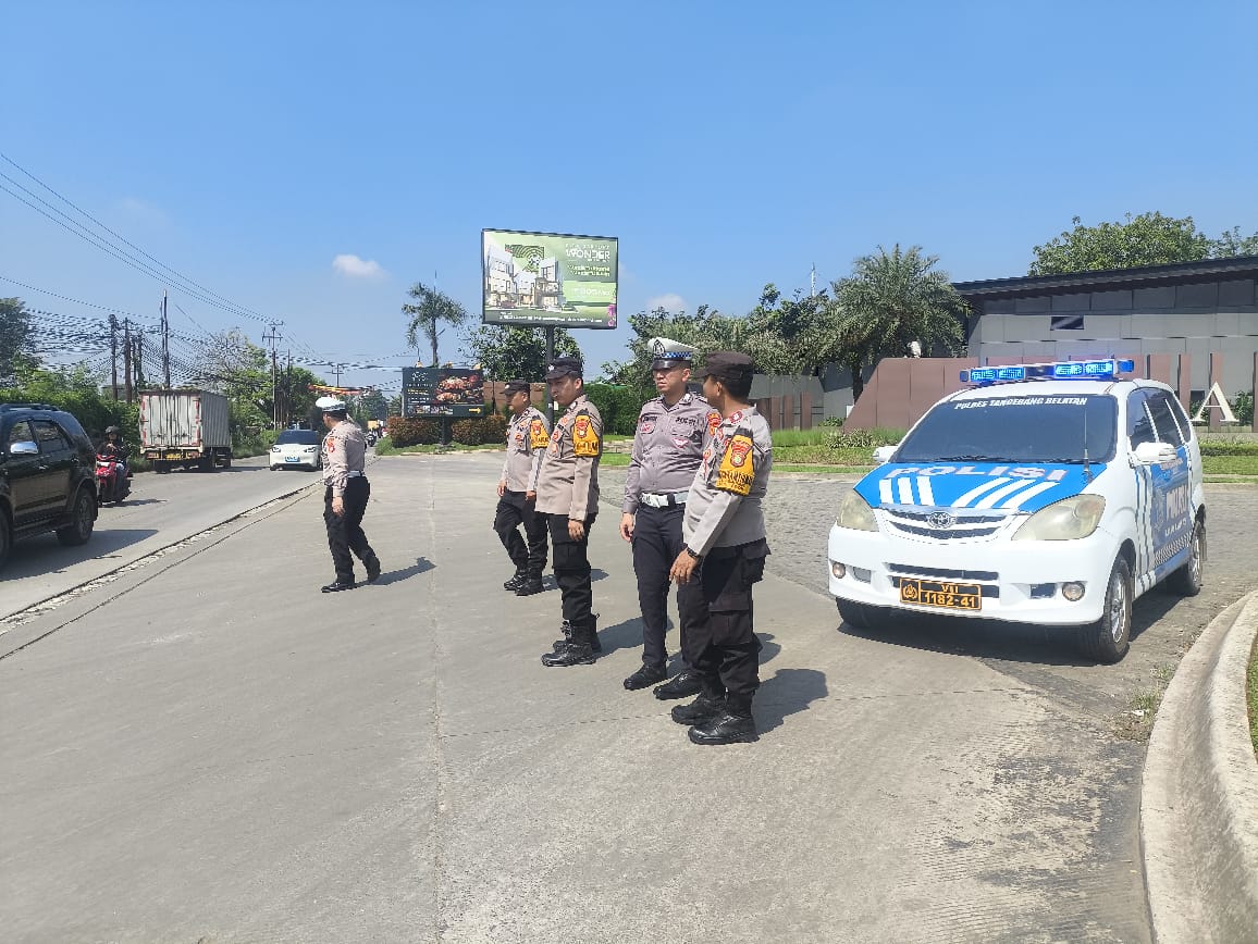 Patroli Skala Sedang Polsek Legok, Antisipasi Gangguan Kamtibmas di Sejumlah Titik Rawan