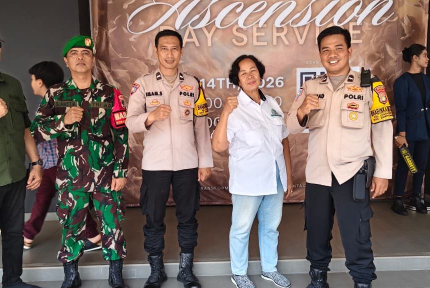 Suasana Khidmat dan Aman, Polsek Serpong Kawal Ibadah Kenaikan Yesus Kristus