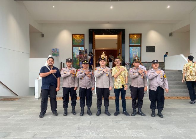 Wakapolres Tangsel Tinjau Pengamanan Ibadah Kenaikan Yesus Kristus di Gereja St. Perawan Maria Benteng Gading