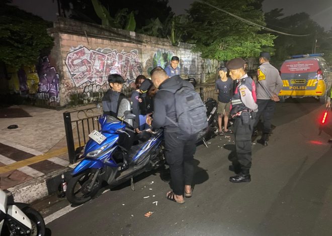 Patroli Cipta Kondisi Polsek Pamulang Jaga Wilayah Tetap Aman dan Kondusif