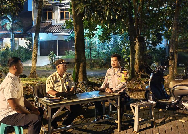 Bhabinkamtibmas Lengkong Karya Gelar KRYD dan DDS untuk Jaga Keamanan Lingkungan