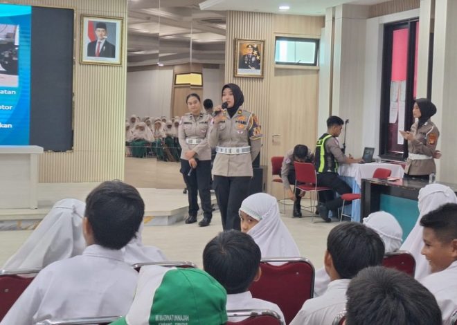 Satlantas Polres Tangsel Edukasi Pelajar SD tentang Tertib Berlalu Lintas dan Pengenalan Rambu Jalan