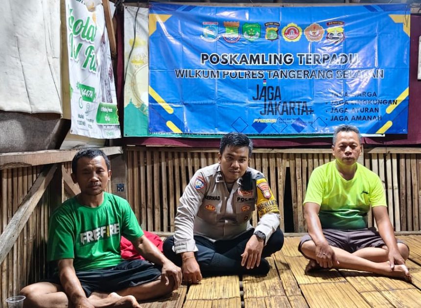 Bhabinkamtibmas Polsek Serpong Tingkatkan Keamanan Lingkungan Melalui Pengecekan Poskamling Terpadu
