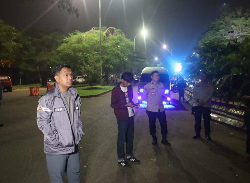 Kapolres Tangsel Patroli dan Pantau Langsung Kepulangan Viking Tangsel, Pastikan Situasi Aman dan Kondusif Pasca Penutupan BRI Liga 1