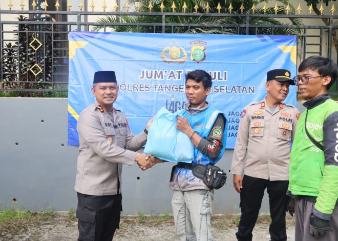 Jumat Peduli, Kapolres Tangsel Bagikan Kepedulian dan Pererat Kedekatan dengan Masyarakat