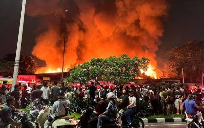 Kebakaran Hebat Melanda Kemayoran Jakarta Pusat, 250 Rumah Hangus dan Ratusan Warga Terdampak