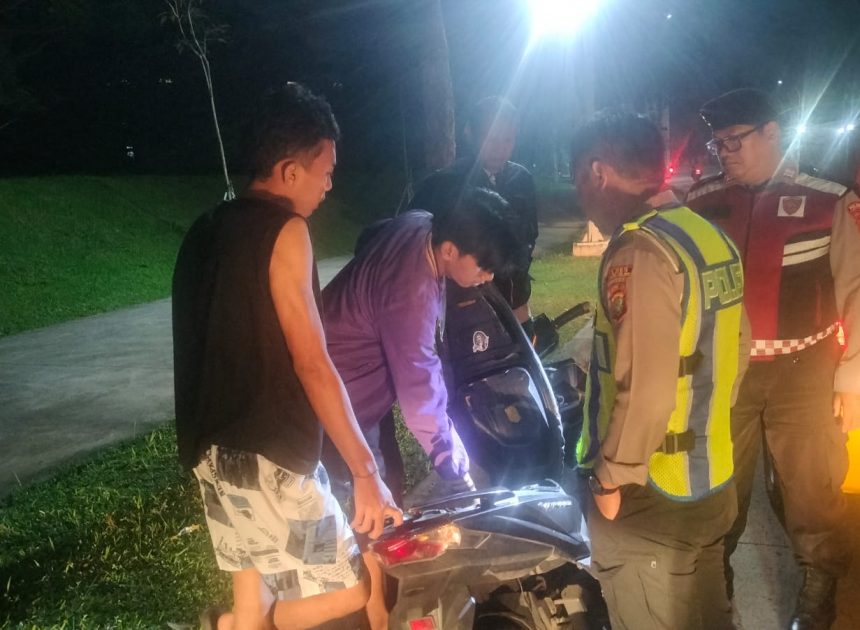 Patroli Polsek Pondok Aren Perketat Perbatasan, Situasi Wilayah Tetap Kondusif