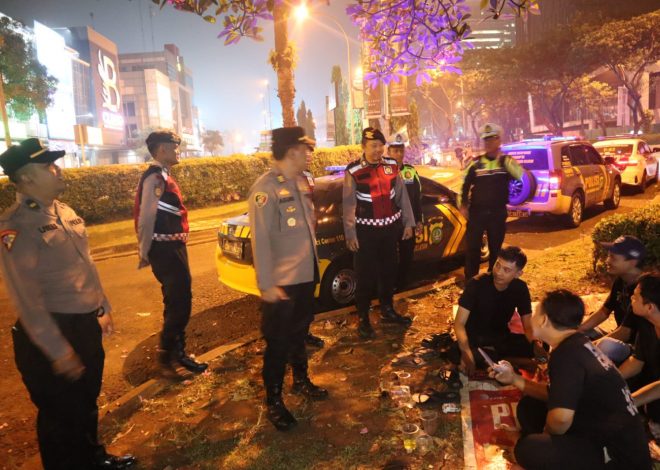 Satlantas Polres Tangsel Sisir Jalan Boulevard BSD, Pastikan Pengendara Terhindar dari Ranjau Paku