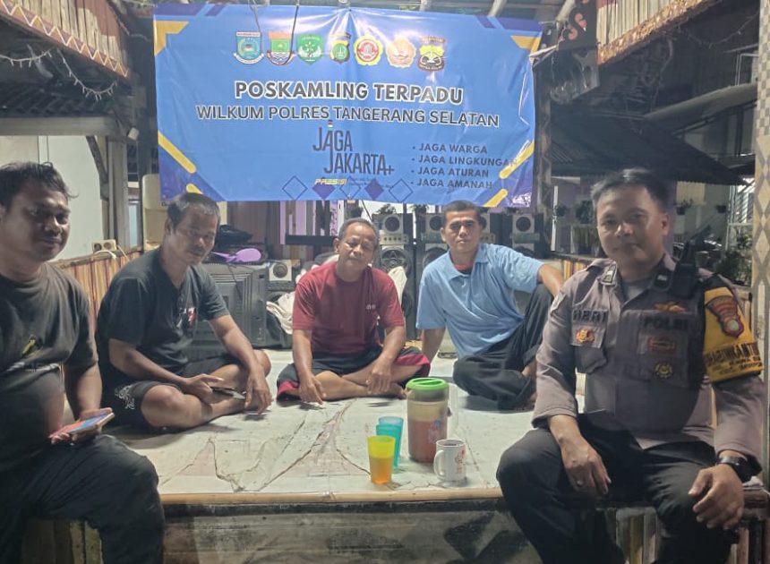 Perkuat Keamanan Lingkungan, Bhabinkamtibmas Polsek Serpong Cek Poskamling Terpadu di Rawa Buntu