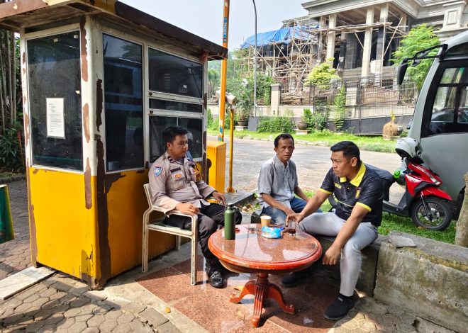 Hadir di Tengah Masyarakat, Bhabinkamtibmas Lengkong Karya Perkuat Keamanan Lingkungan