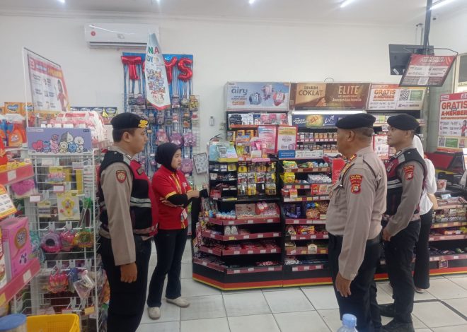 Patroli Strong Point Polsek Kelapa Dua Tingkatkan Kewaspadaan Warga, Wujudkan Lingkungan Aman dan Kondusif