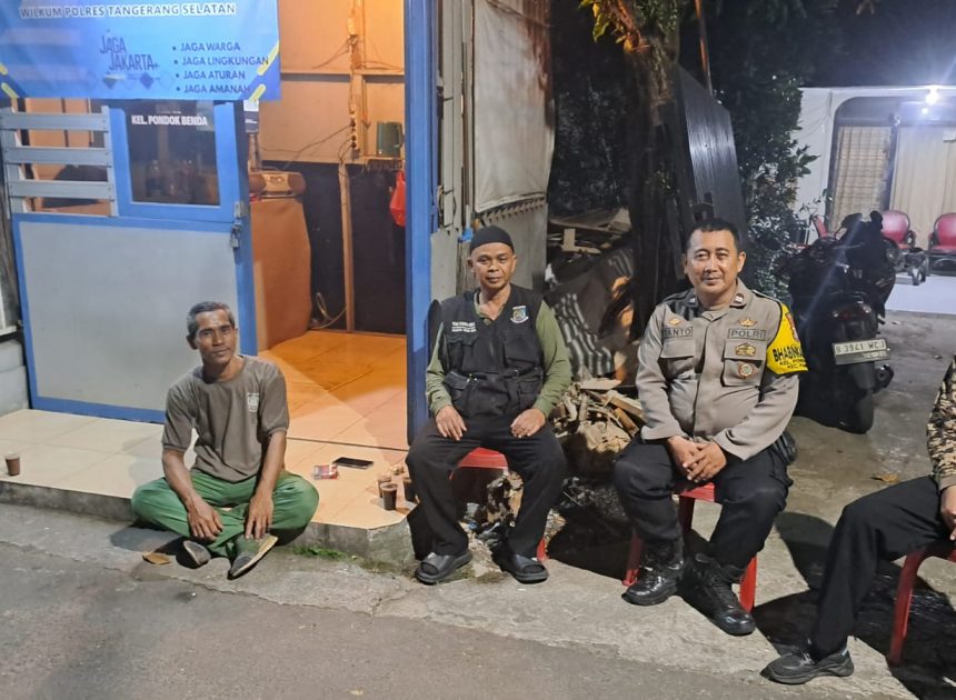 Bhabinkamtibmas Pondok Benda Laksanakan Pengecekan Poskamling Terpadu Jaga Jakarta+