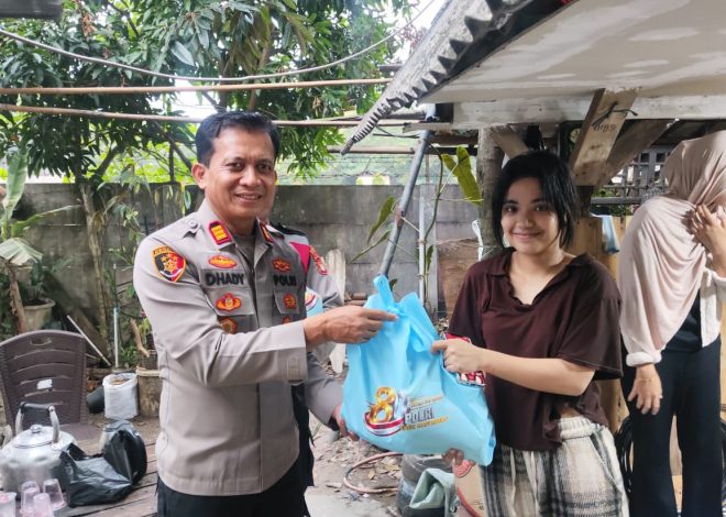 Polsek Cisauk Salurkan Paket Sembako untuk Mahasiswa Perantau, Wujud Kepedulian HUT Bhayangkara ke-80