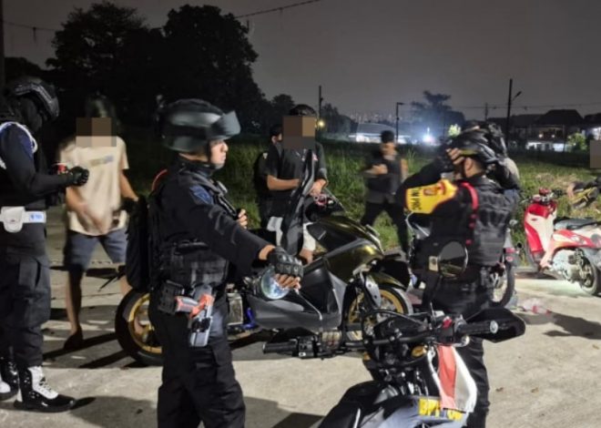 Brimob Batalyon B Pelopor Amankan 11 Remaja dan Lima Motor Saat Patroli Duren Sawit