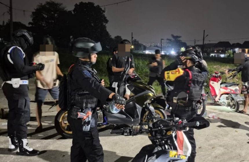 Brimob Batalyon B Pelopor Amankan 11 Remaja dan Lima Motor Saat Patroli Duren Sawit